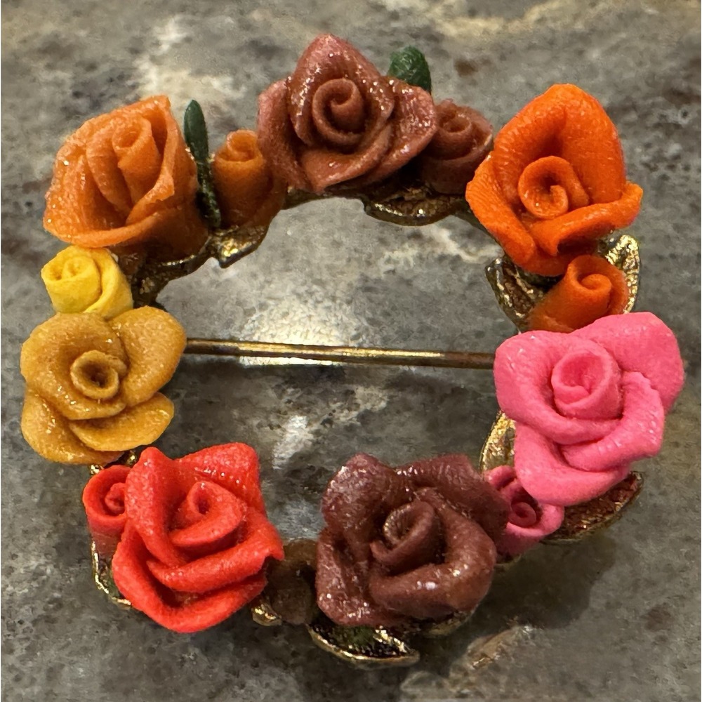 Vintage Floral Wreath‎ Brooch Gold Tone Multi Color Resin Rose Pin